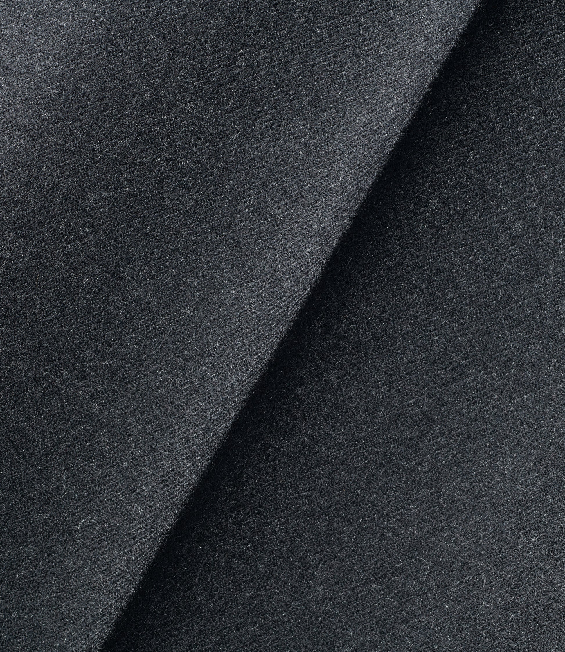 18（チャコールグレー）