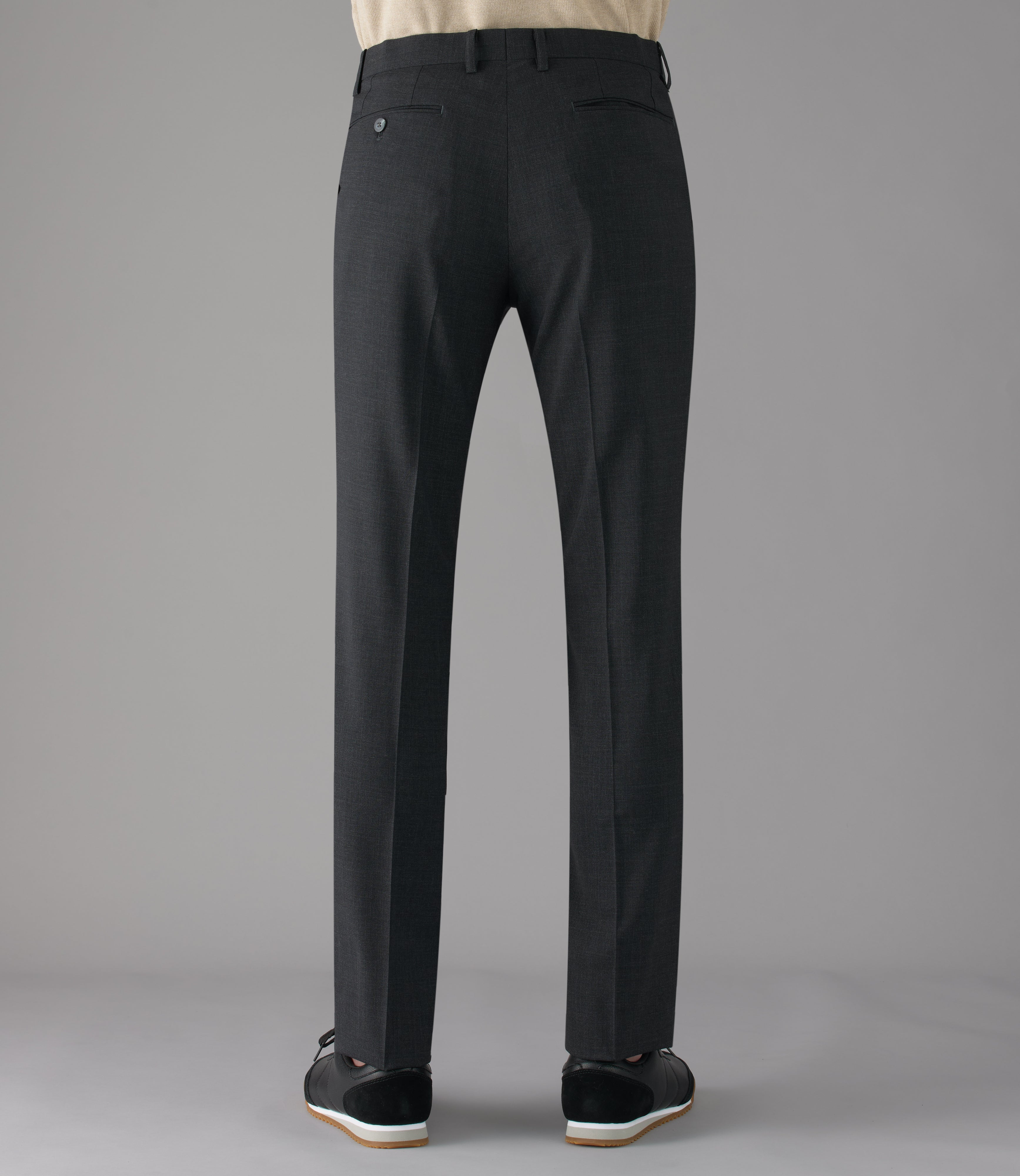 チャコールグレー