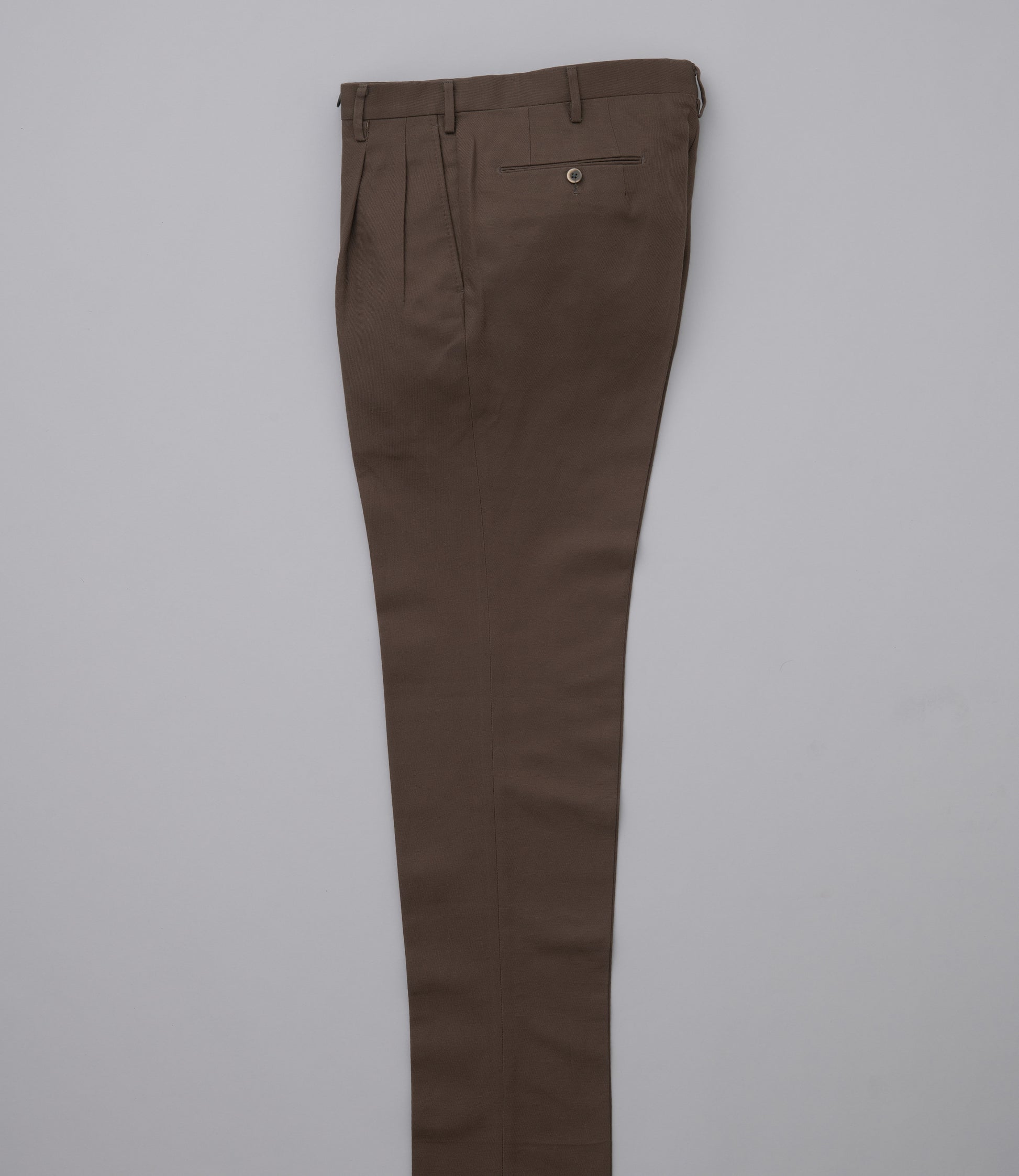 38（ブラウン）